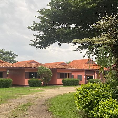 โพธิ์ทองริมทุ่ง Pothong Rimtung Hotel Fang Εξωτερικό φωτογραφία