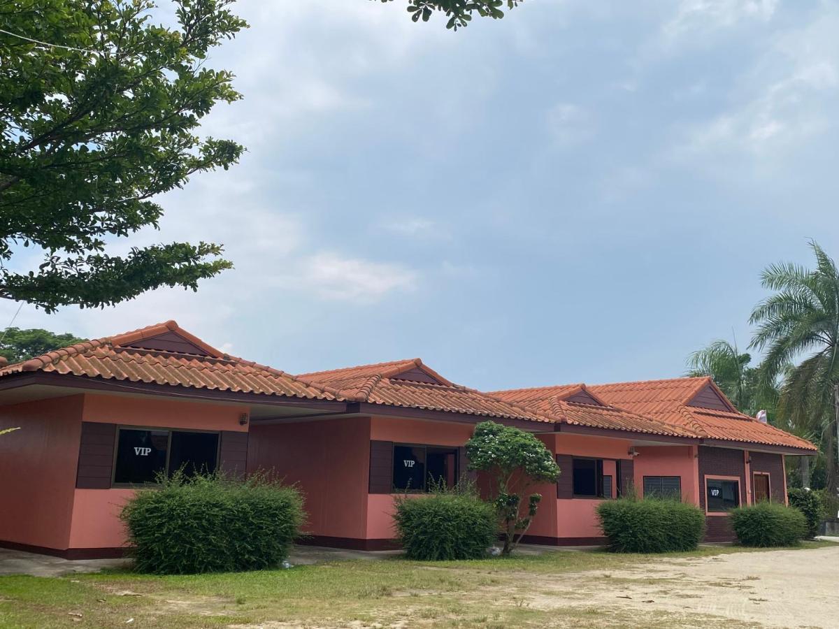 โพธิ์ทองริมทุ่ง Pothong Rimtung Hotel Fang Εξωτερικό φωτογραφία