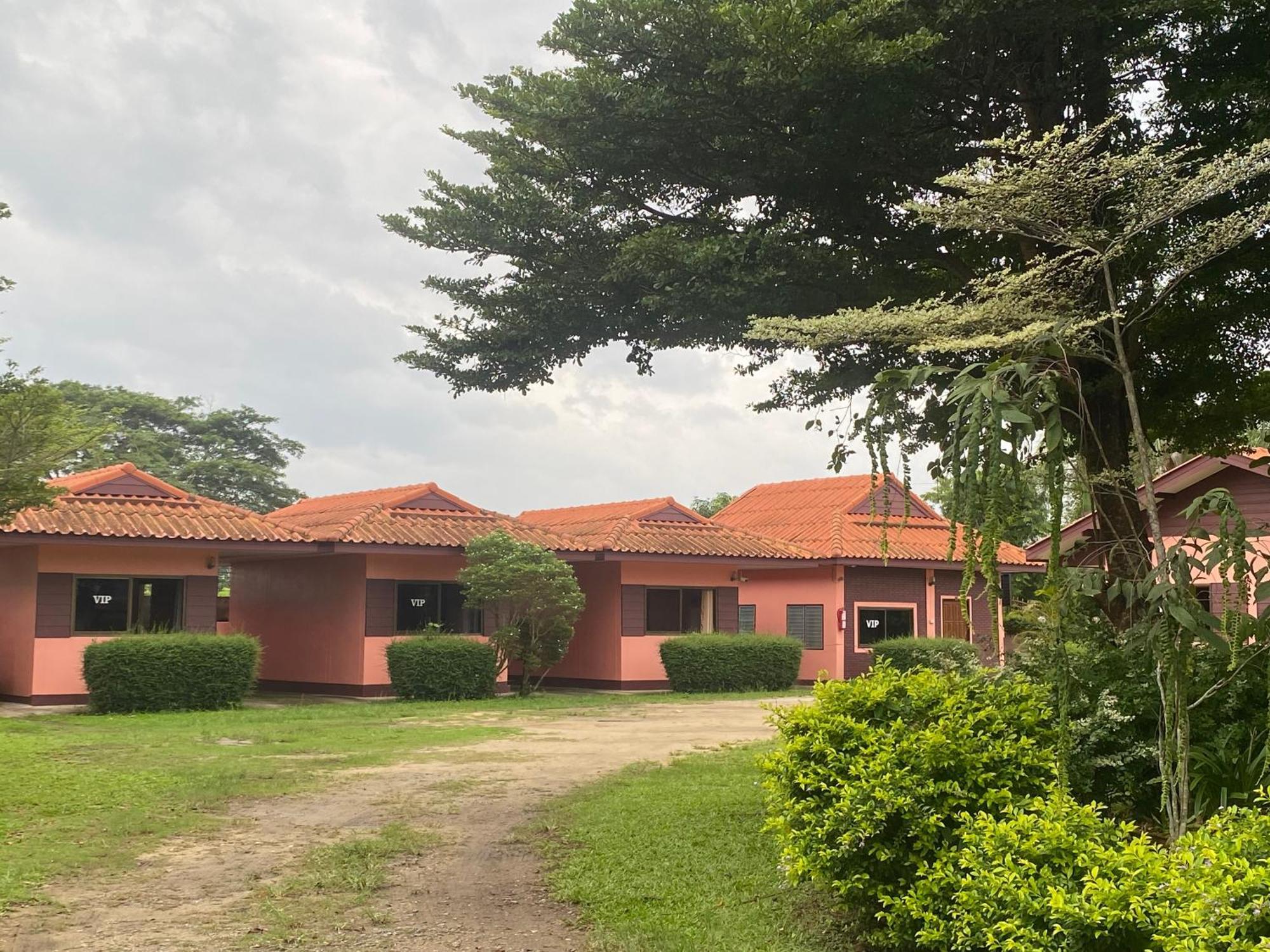 โพธิ์ทองริมทุ่ง Pothong Rimtung Hotel Fang Εξωτερικό φωτογραφία