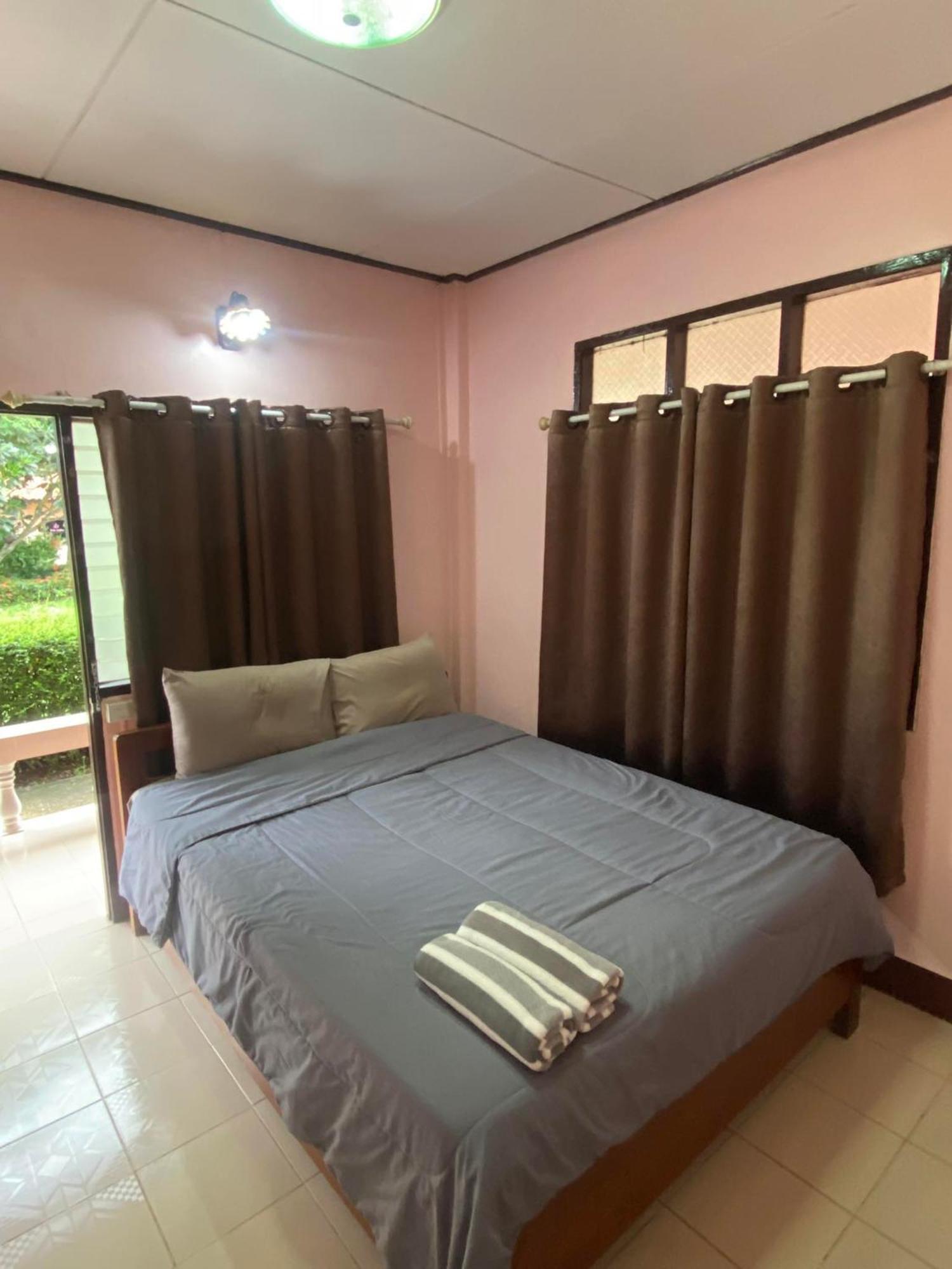 โพธิ์ทองริมทุ่ง Pothong Rimtung Hotel Fang Εξωτερικό φωτογραφία