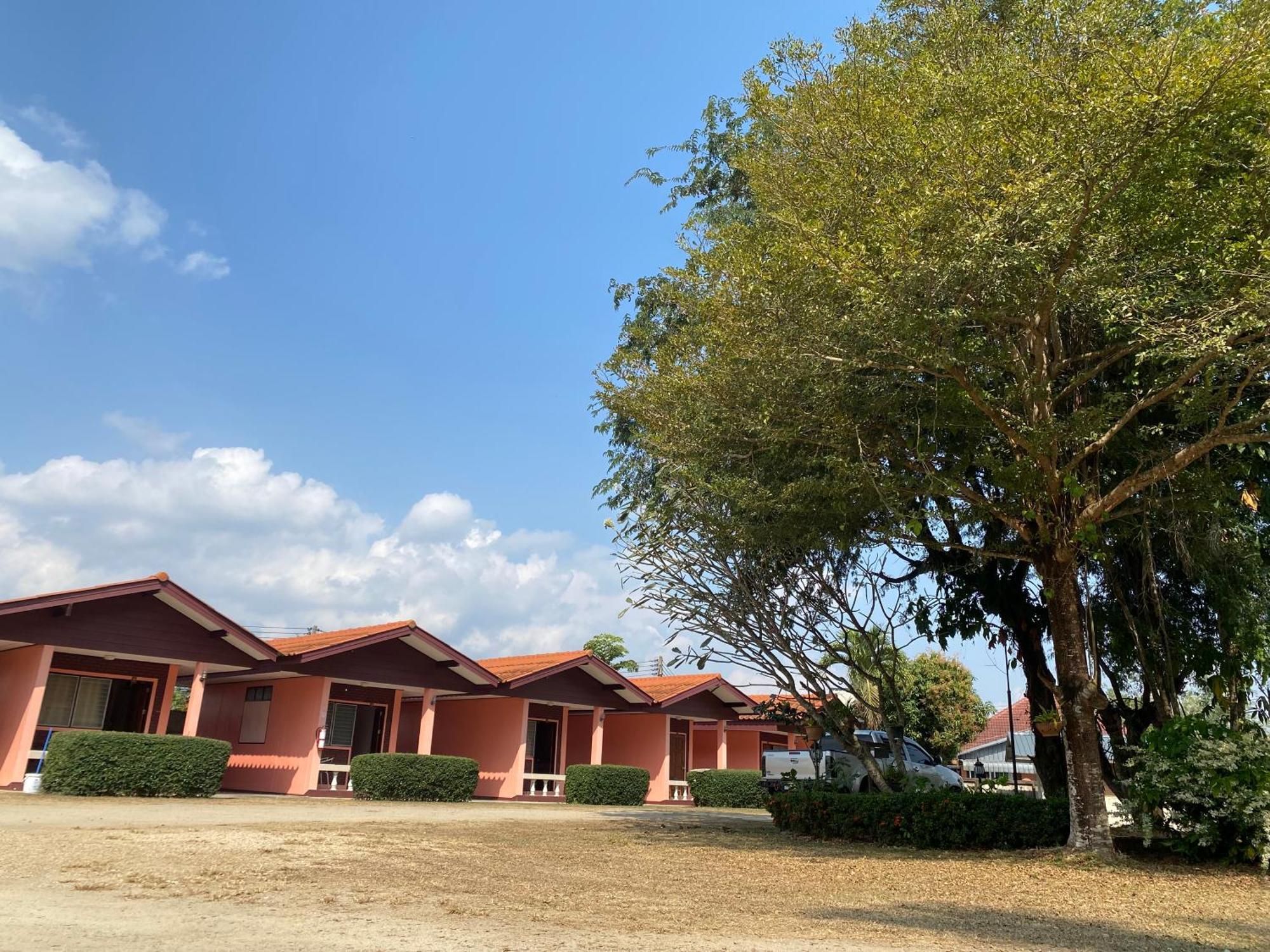 โพธิ์ทองริมทุ่ง Pothong Rimtung Hotel Fang Εξωτερικό φωτογραφία