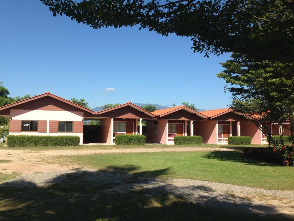 โพธิ์ทองริมทุ่ง Pothong Rimtung Hotel Fang Εξωτερικό φωτογραφία