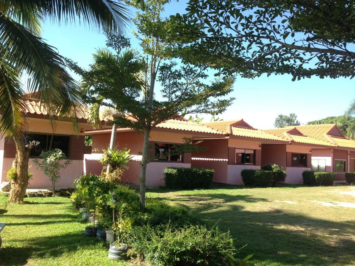 โพธิ์ทองริมทุ่ง Pothong Rimtung Hotel Fang Εξωτερικό φωτογραφία